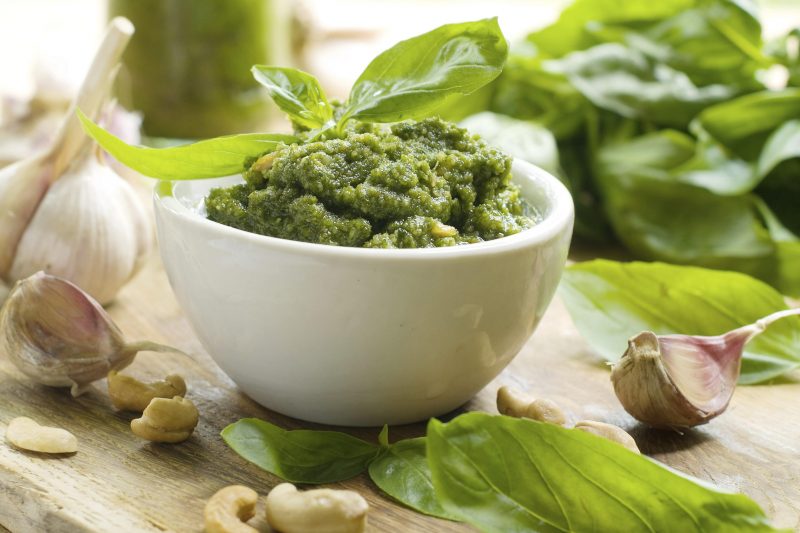 come-preparare-il-pesto-alle-noci_da2b1de2bf61ae86f7aeda9d7f2abff0